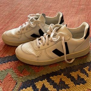 Veja V-10 Sneakers
